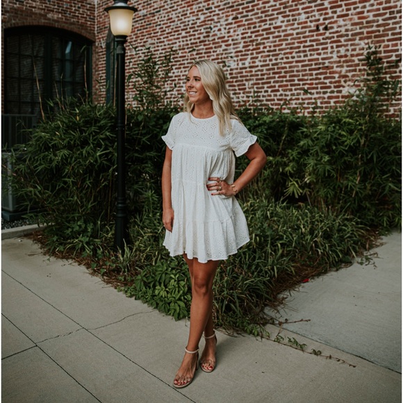 White ruffle dress - Picture 1 of 8